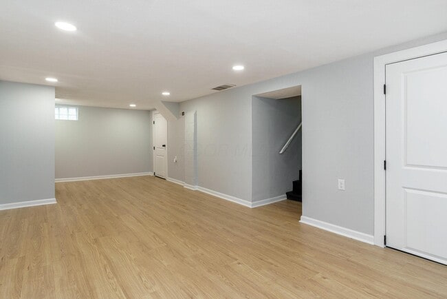 Building Photo - 2228 Holt Ave