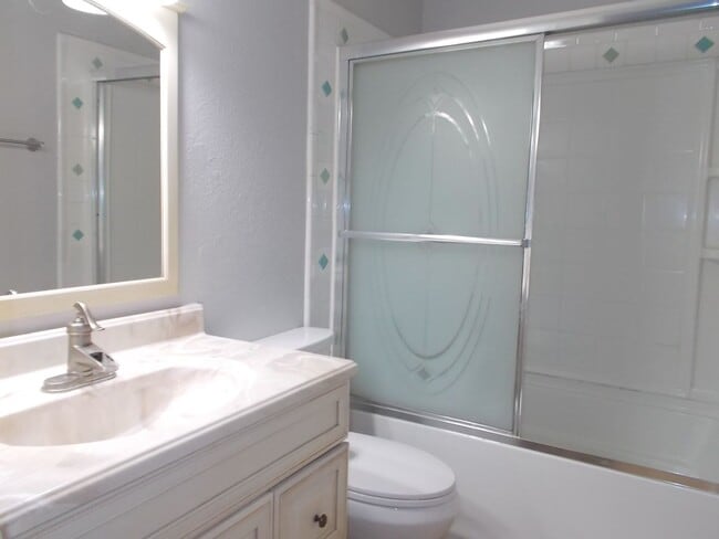 Building Photo - Stylishly Updated Single-Story 4BD Home with Sparkling Pool & Covered Patio Retreat