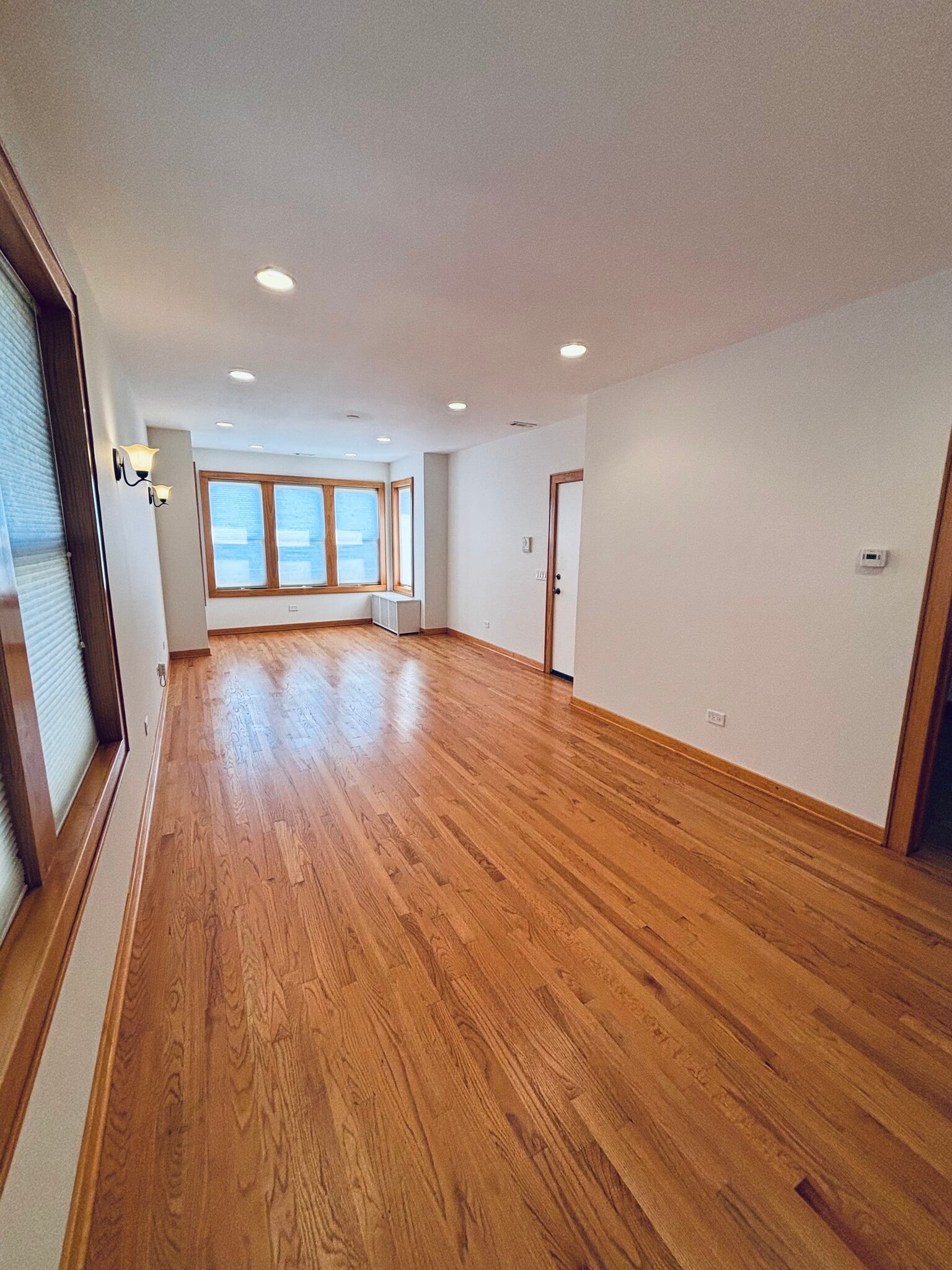 Dining Area/Front Room - 2318 W Diversey Ave