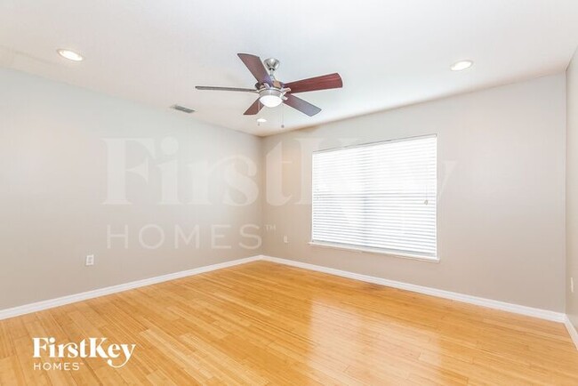 Building Photo - 541 Tortuga Way