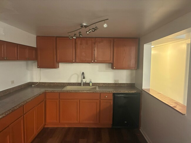 Building Photo - 119 N Mayfield Ave