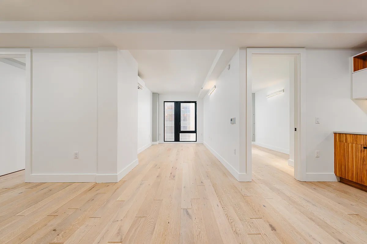 Building Photo - 60 W 125th St