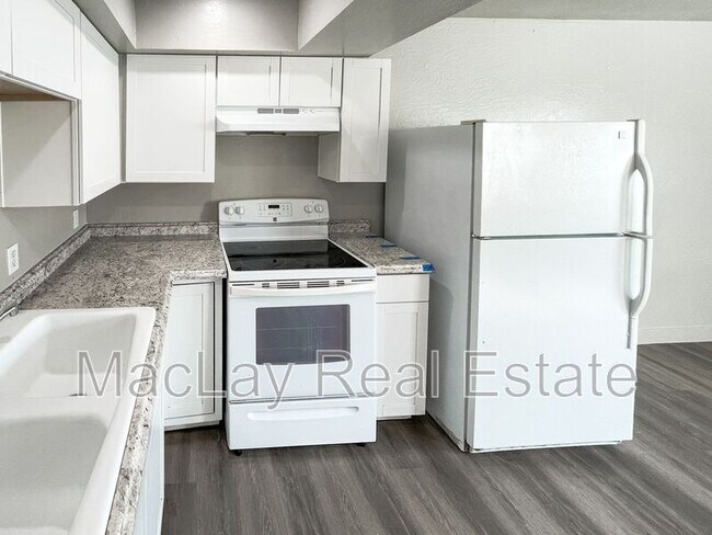 Building Photo - 1421 E Fillmore St