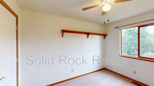 Building Photo - 2580 Lyncrest Dr