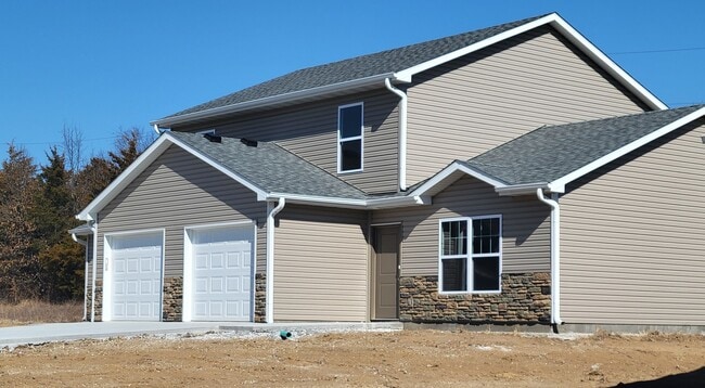 Building Photo - Newly Constructed Duplex