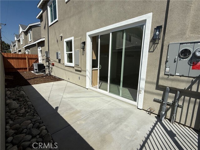 Building Photo - 14527 Clark St