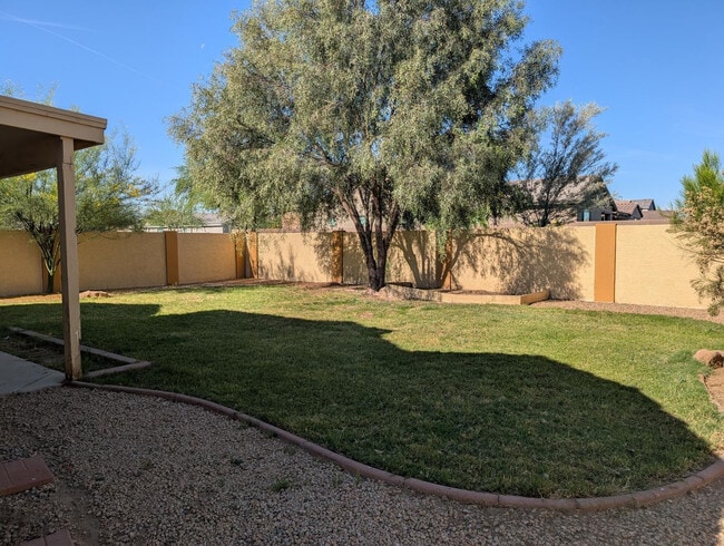 Building Photo - 4226 N 92nd Ln