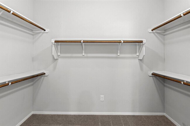 Building Photo - 11325 Comano Dr
