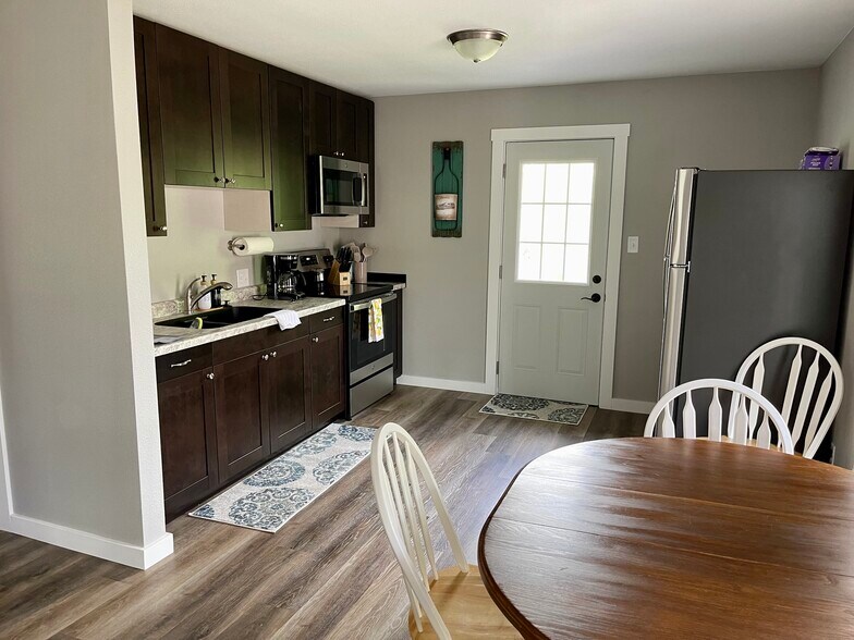 Building Photo - 601 Day St