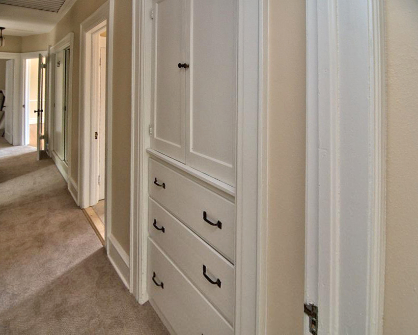 Hallway with built-in cabinets - 638 Taylor Ave