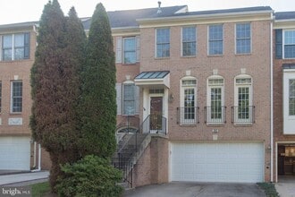 Building Photo - 22 Calabash Ct
