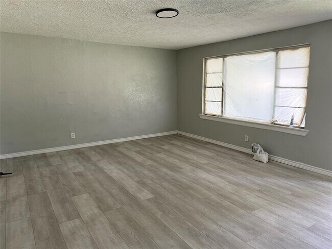 Building Photo - 2402 Rosemead Dr