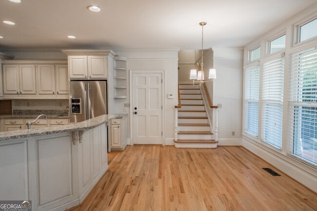 Building Photo - 540 Birkdale Dr