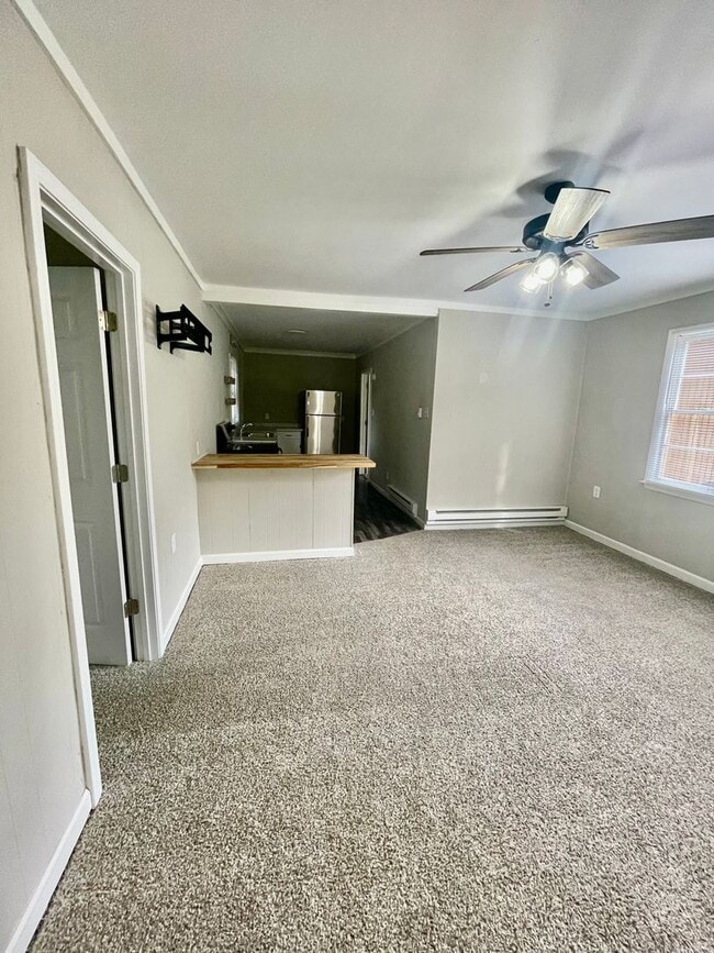 Building Photo - Don't miss out on this  2 bedroom 1 bath home . Located in Lincolnton .