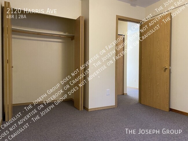 Building Photo - 2120 Harris Ave