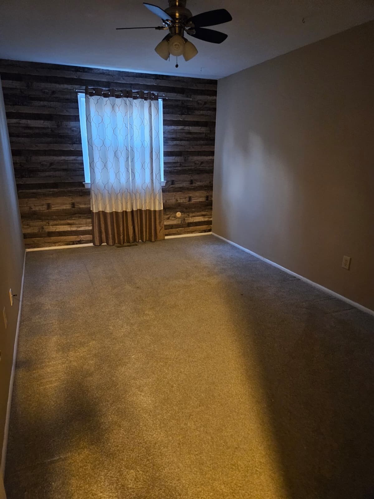 Building Photo - 171 Madison Ct