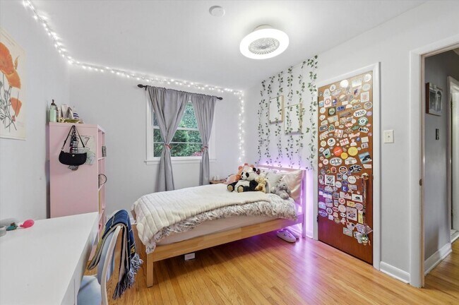 Building Photo - 201 Bowdoin Ave