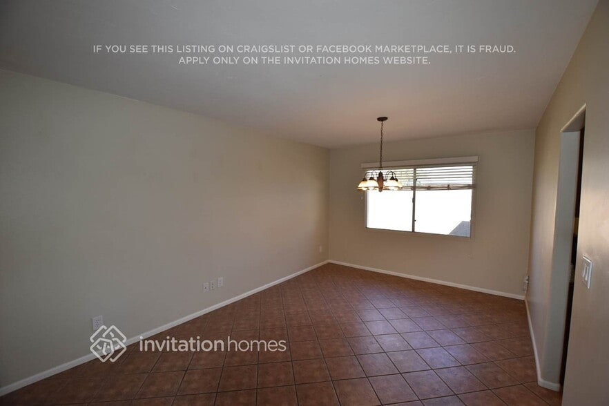 Building Photo - 10639 N 48th Dr