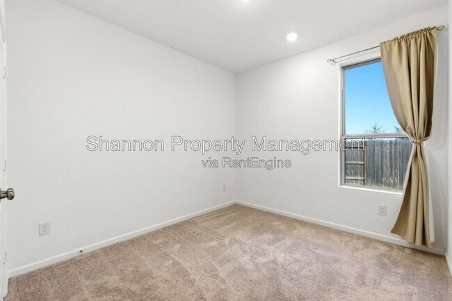 Building Photo - 3057 Pensacola Dr
