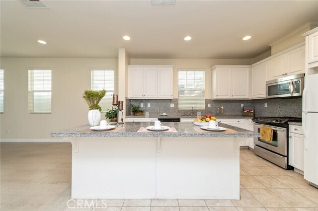 Building Photo - 2841 E Via Terrano