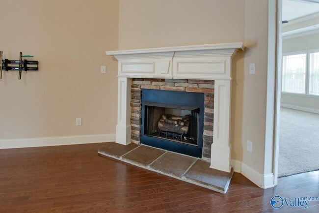 Building Photo - 407 E Mossyleaf Dr SW