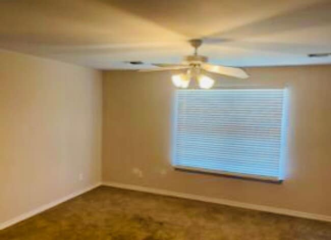 Building Photo - 1114 St Andrews Ln