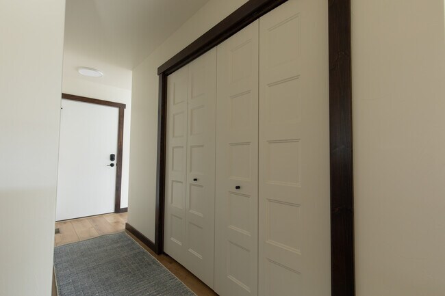 Building Photo - 3810 Bur Ave