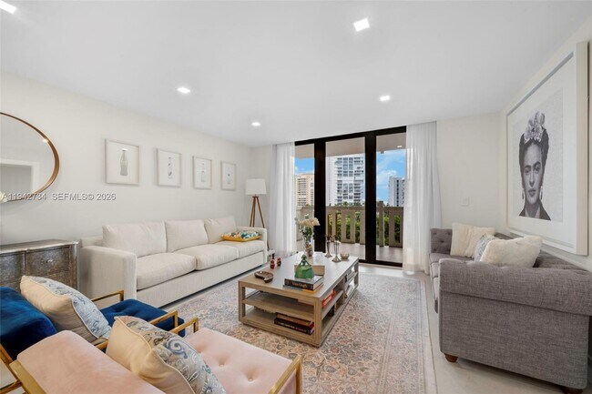 Building Photo - 1121 Crandon Blvd