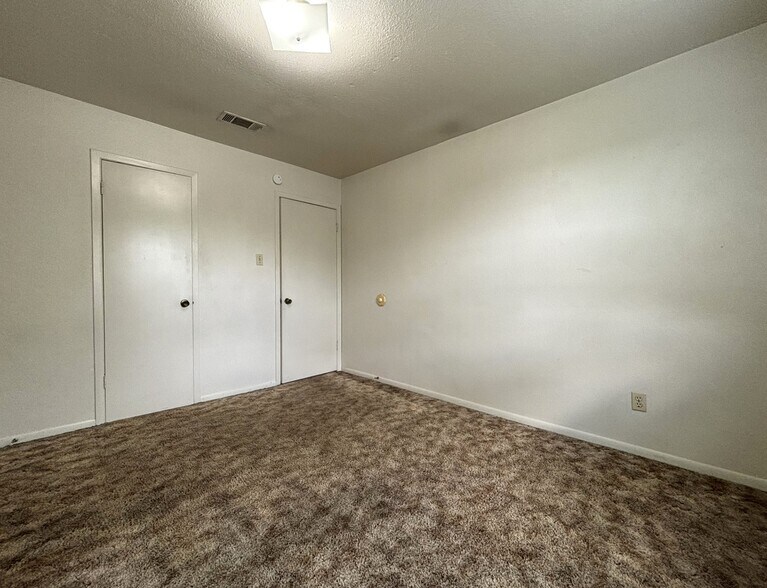 Building Photo - 305 Northern Dove Ln
