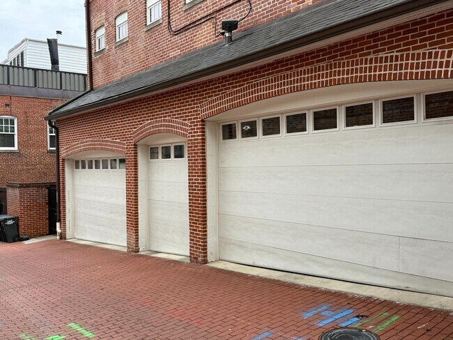 Building Photo - 2125 S St NW