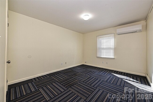 Building Photo - 260 Church St NE