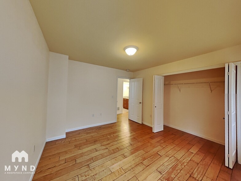 Building Photo - 13327 2nd Ave NE