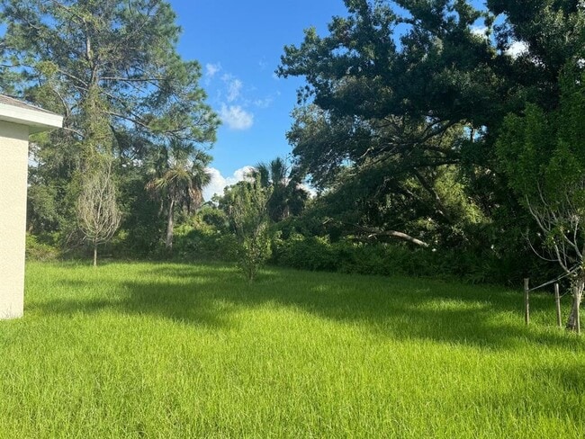 Building Photo - 2333 Renfro Ave