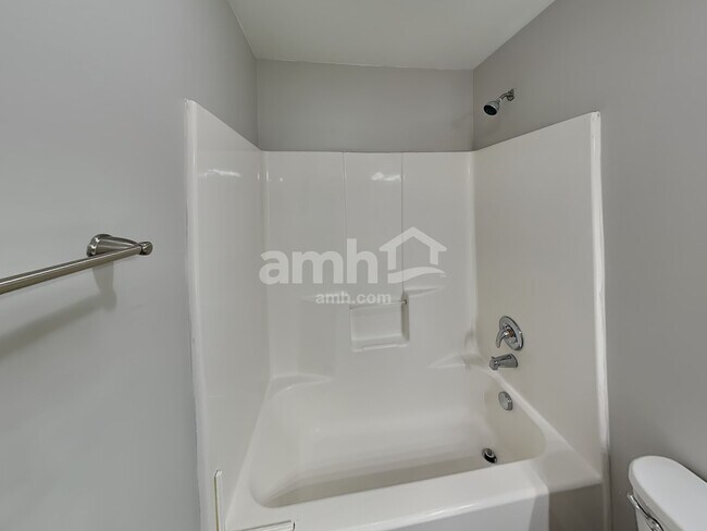 Building Photo - 3035 Romain Trail