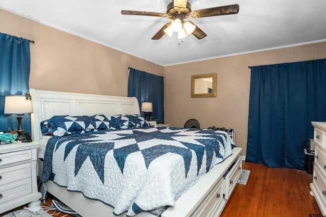 Building Photo - Coming Soon! 3 Bedroom 2 Bath 2 Carport Re...