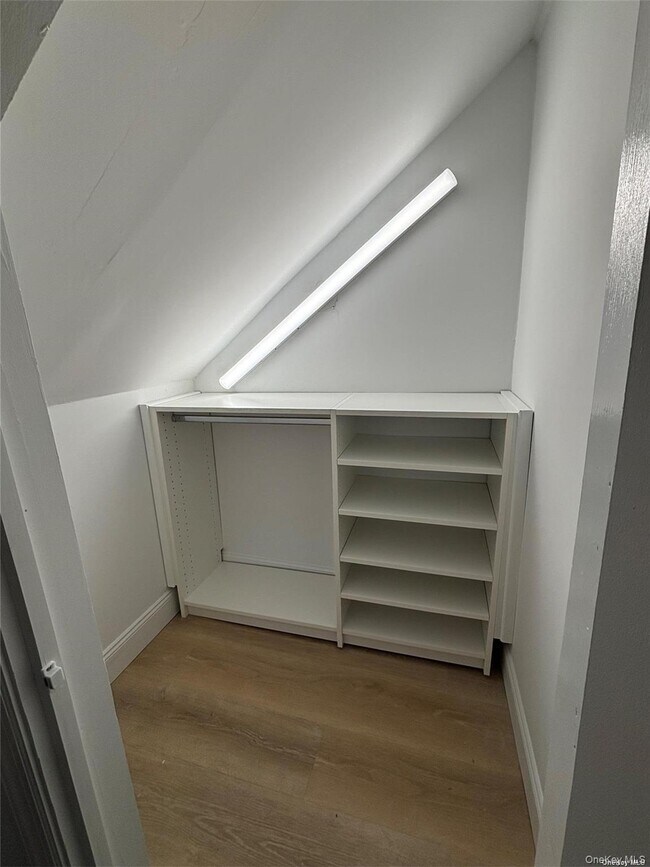 Building Photo - 1353 Old Northern Blvd