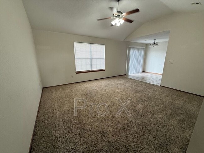 Building Photo - 707 Sean Ct