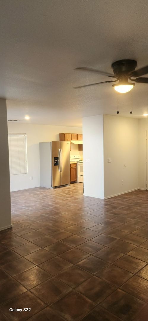 Building Photo - 3 BEDROOM IN THE SPECTRUM AT VAL VISTA