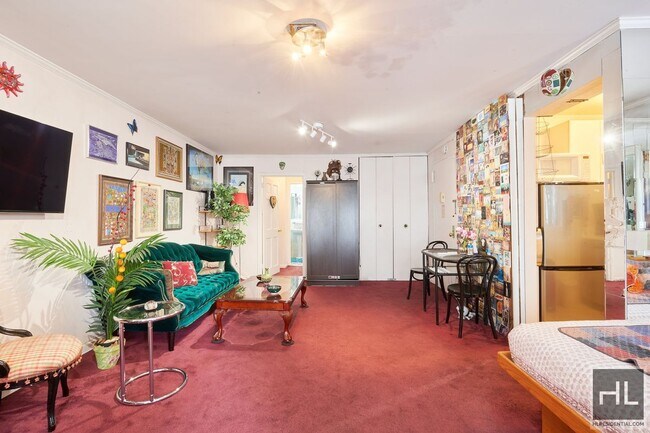 Building Photo - 85-88 8th Ave