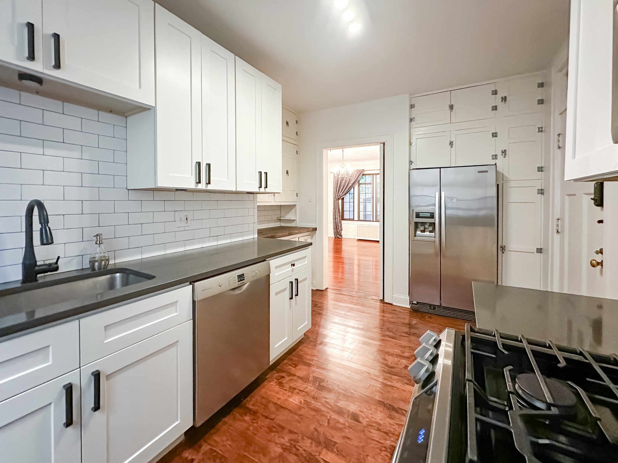 Building Photo - 815A Forest Ave