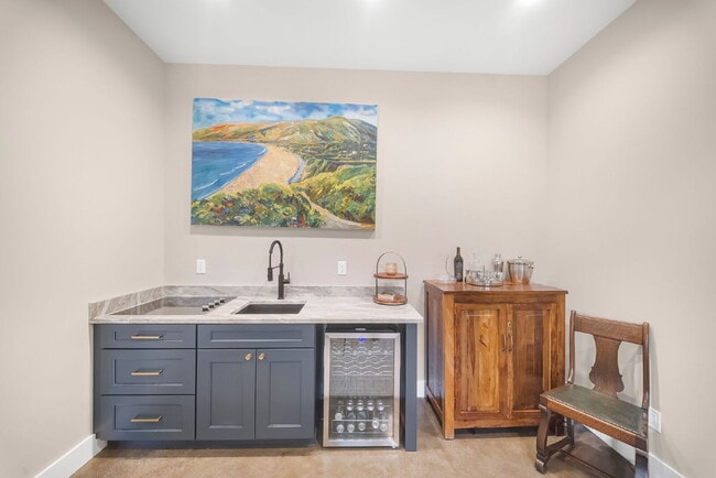 Building Photo - Fully Furnished | Asheville Area