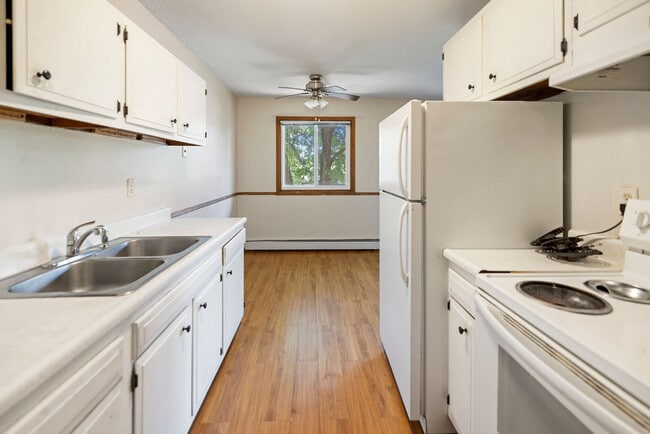 Building Photo - Solace on Lake Minnetonka