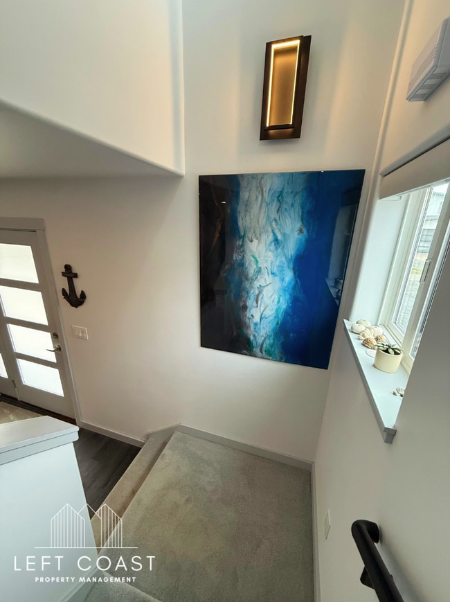 Building Photo - 480 Alsea Ave