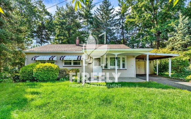 Primary Photo - Charming Ranch Home in Hempfield School Di...