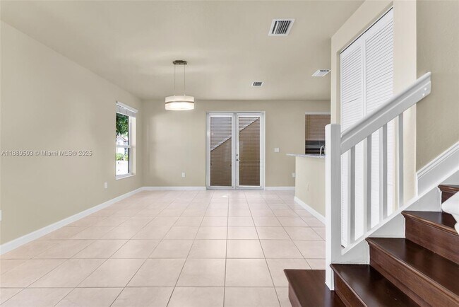 Building Photo - 9205 SW 170th Pl