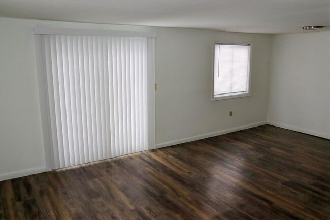 Interior Photo - Nashua Investors