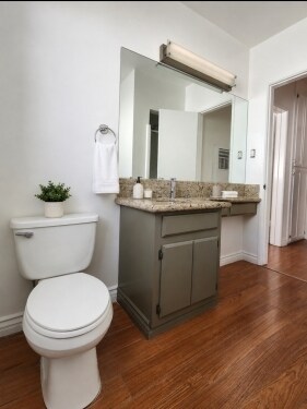 Interior Photo - 11676 Chenault Street