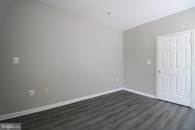 Building Photo - 5117 Travis Edward Way