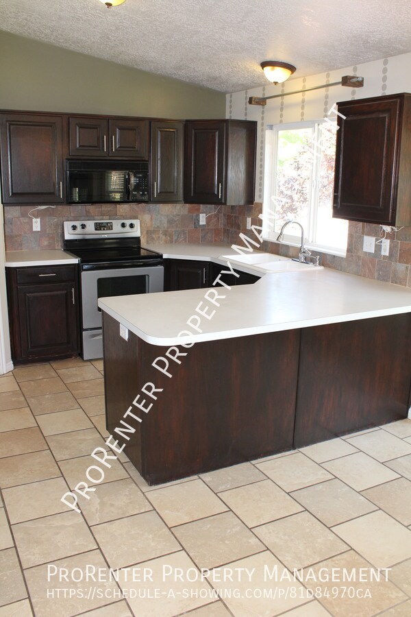 Building Photo - 2898 W 1375 N