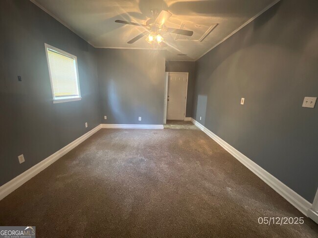 Building Photo - 6317 Amberly Rd